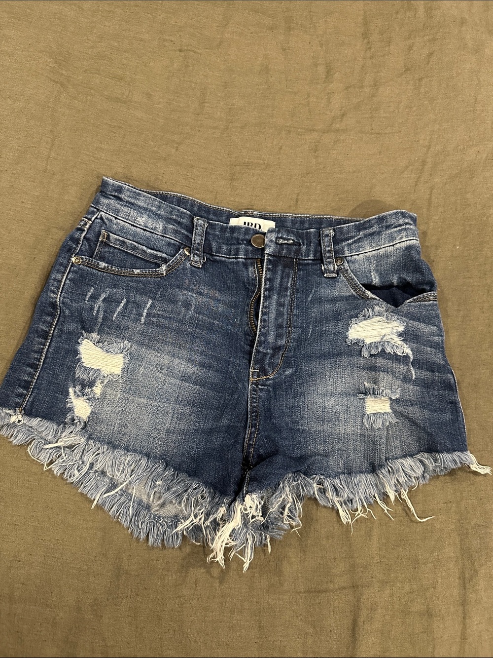 Distressed Frayed-Hem Denim Shorts in Dark Blue